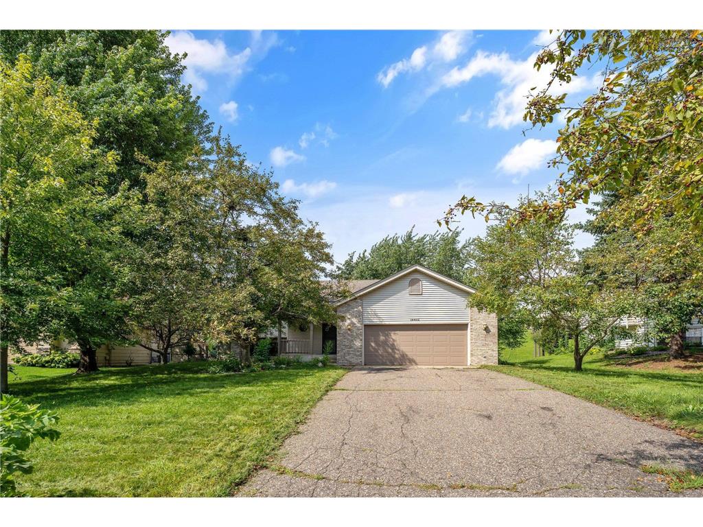 16402 Grinnell Avenue, Lakeville, MN 55044