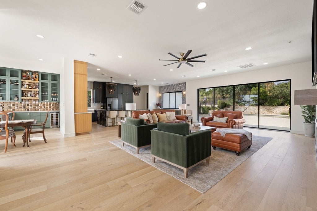 34 Autumn Oaks