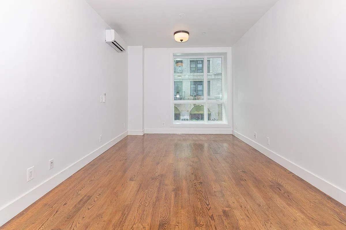85 Graham Avenue 2B
