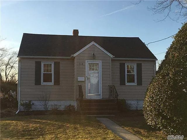 308 Little E Neck Rd S