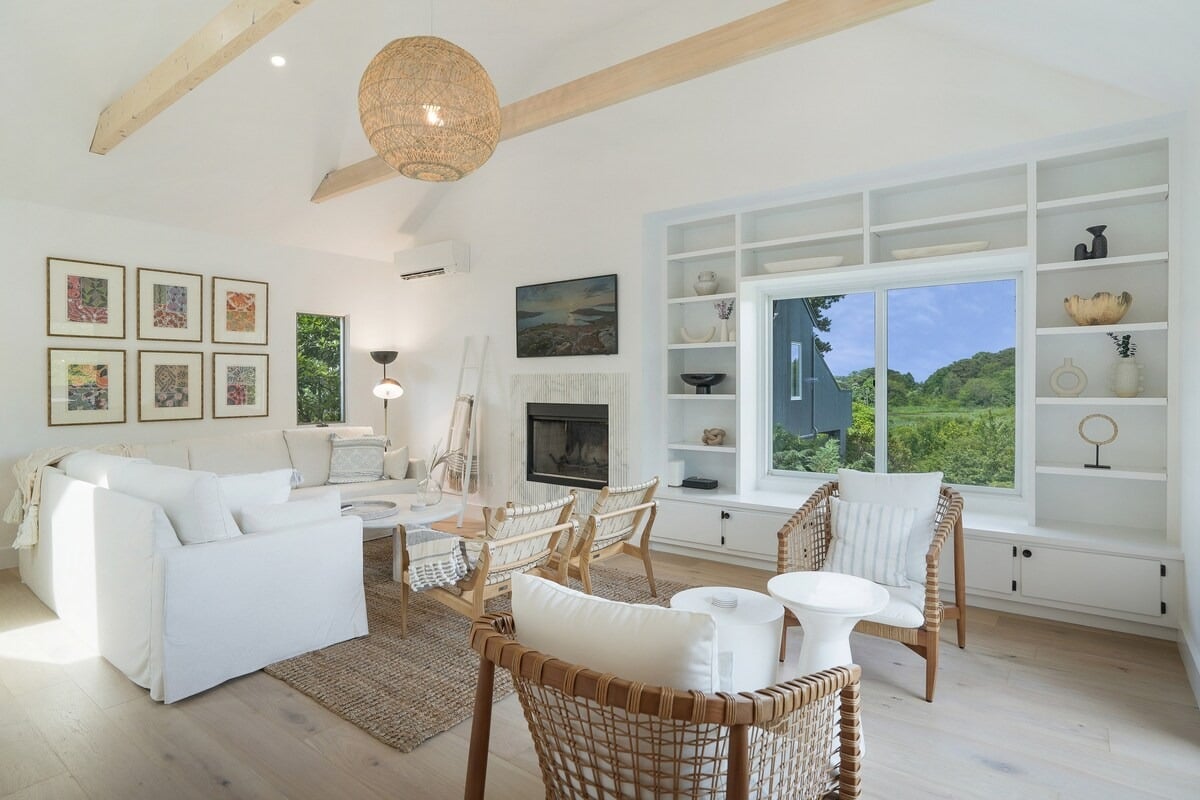 Oak Bluffs Renovated Retreat