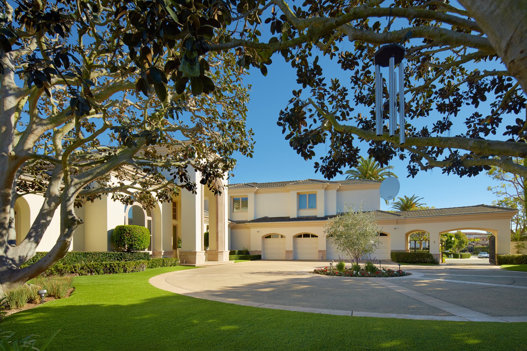 1 Elk Grove Ln