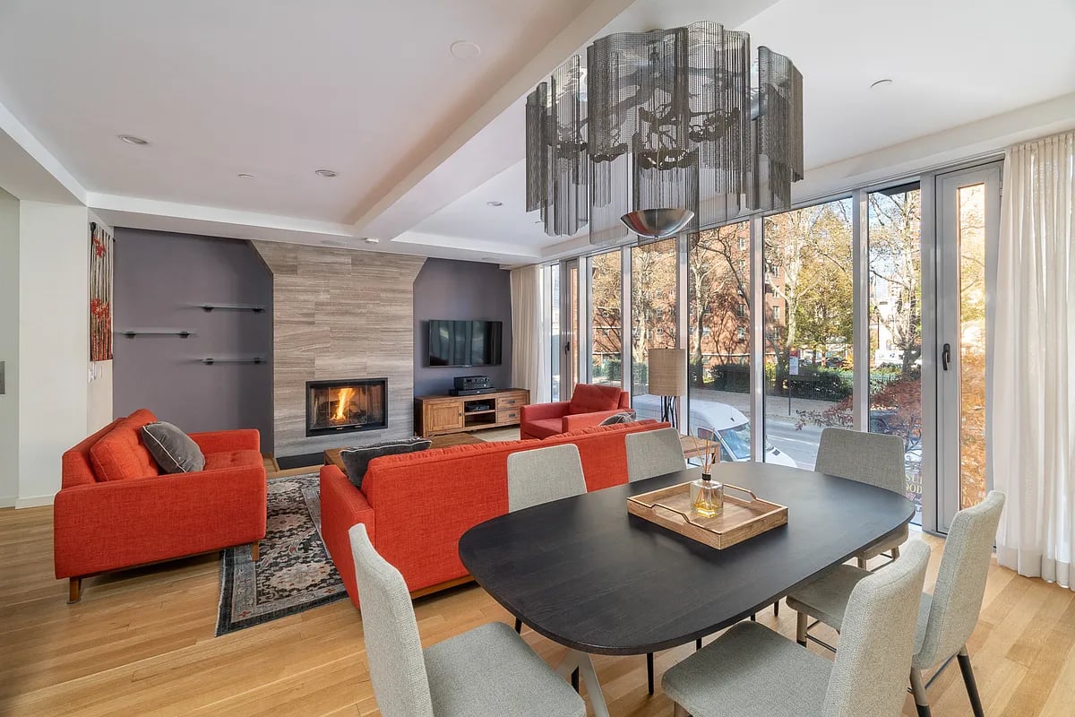 350 W 23rd St #2B