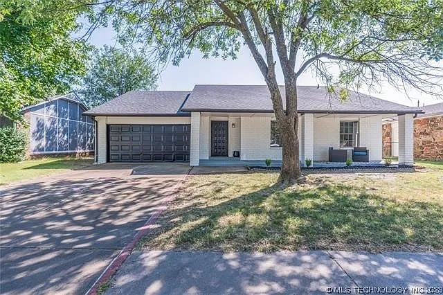 813 S Ironwood Ave