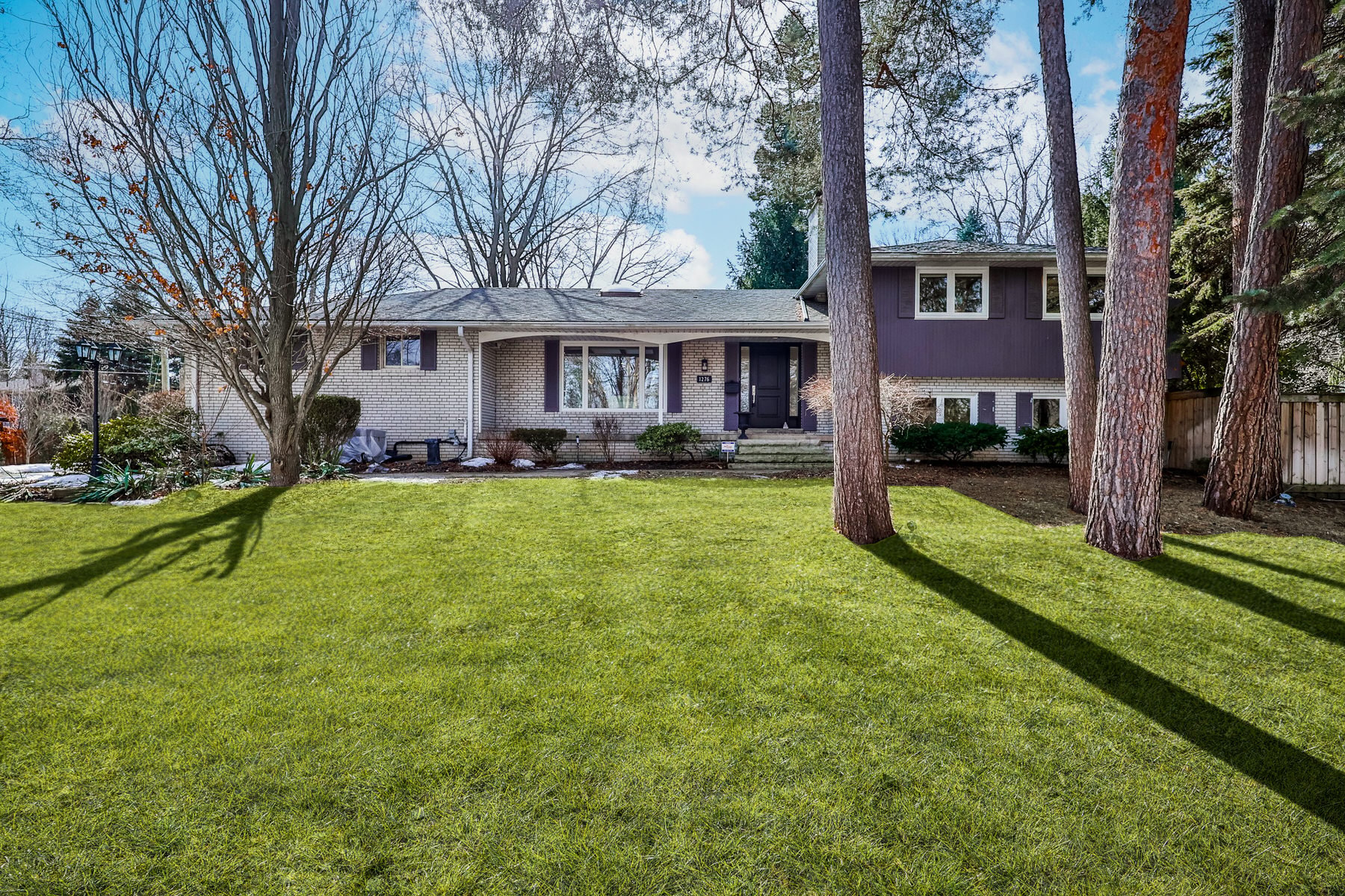 1276 Greenoaks Drive