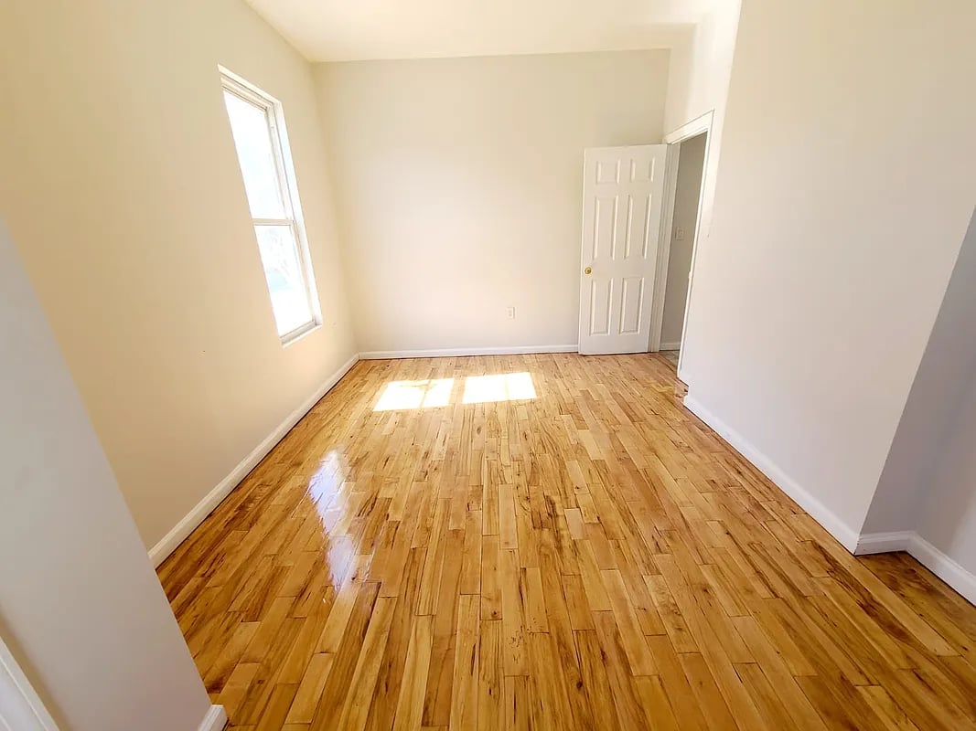 2106 Arthur Avenue #1