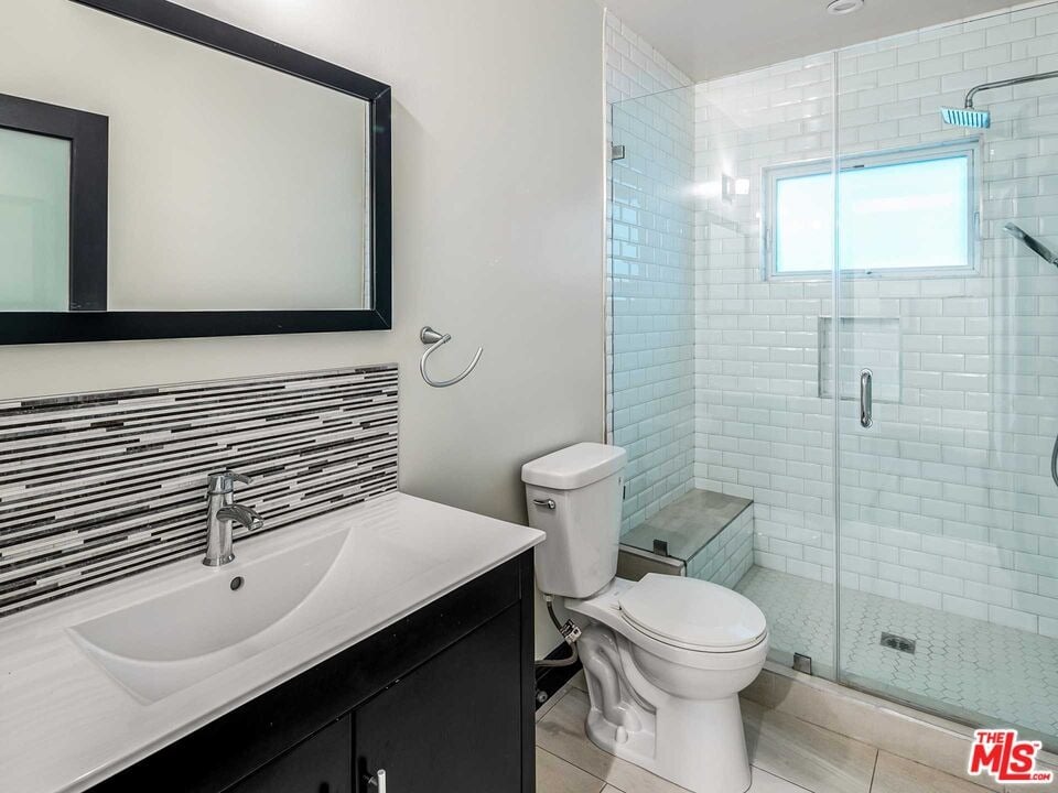 844 N La Jolla Ave