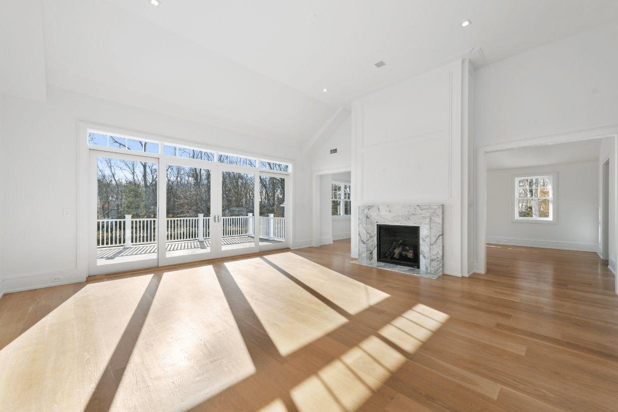 428 Edge of Woods Rd