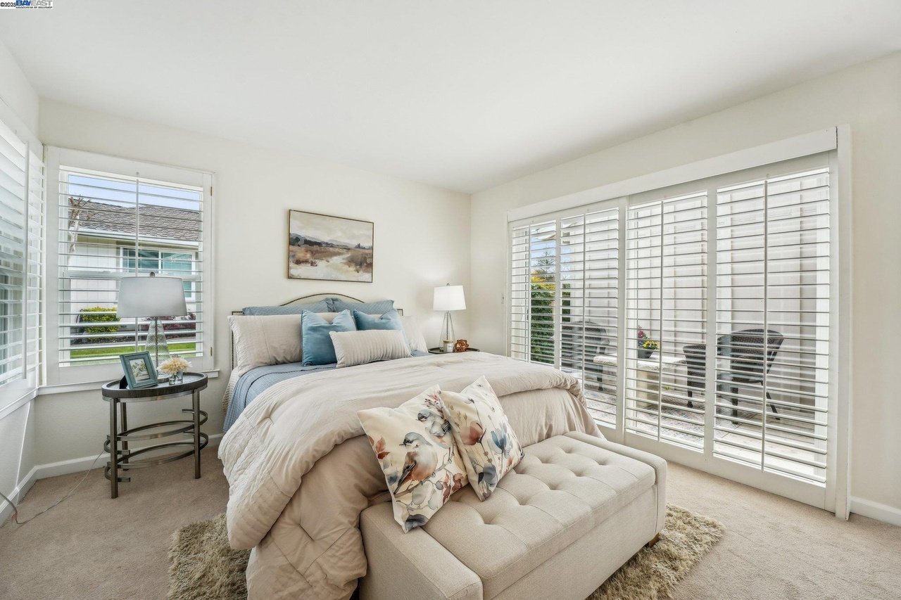 2119 Presidio Ct
