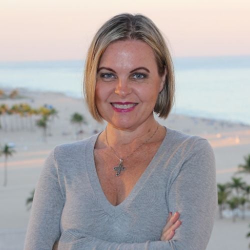Nicole Chen Fort Lauderdale, FL Real Estate Agent Headshot