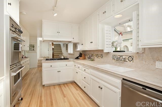 2908 The Strand