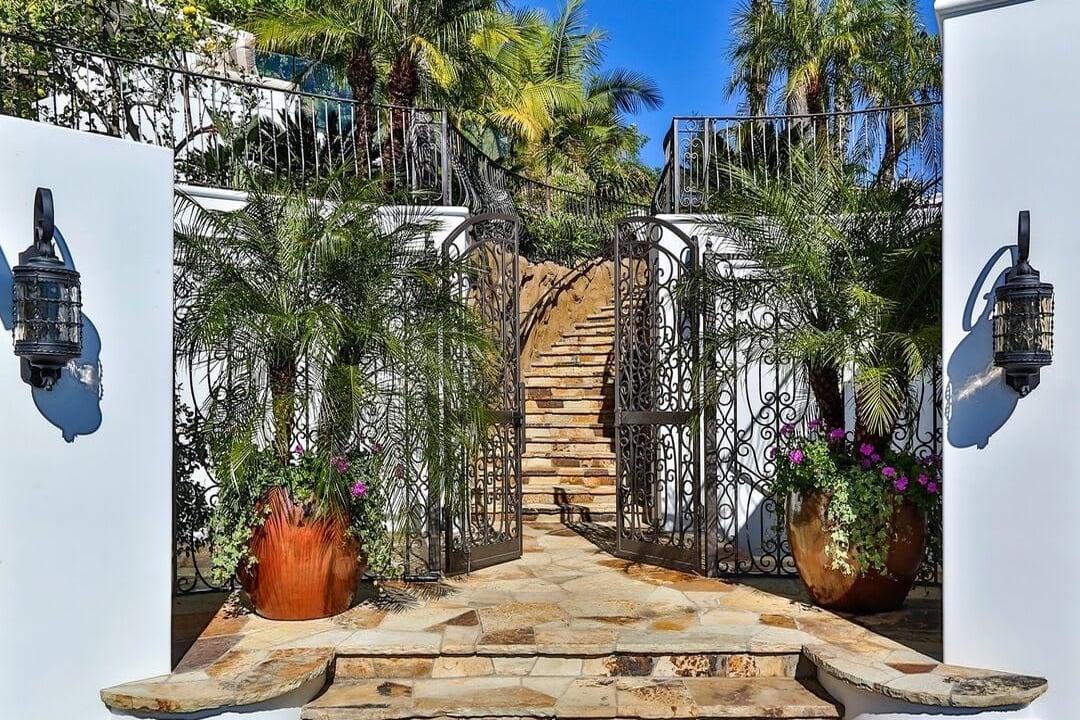 Opulent Cascade