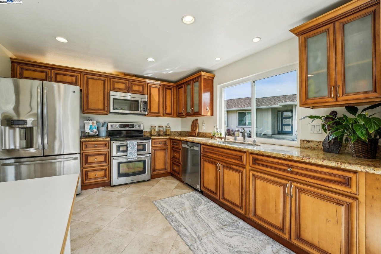 2119 Presidio Ct