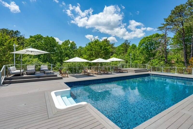 5 Honeysuckle Lane, East Quogue