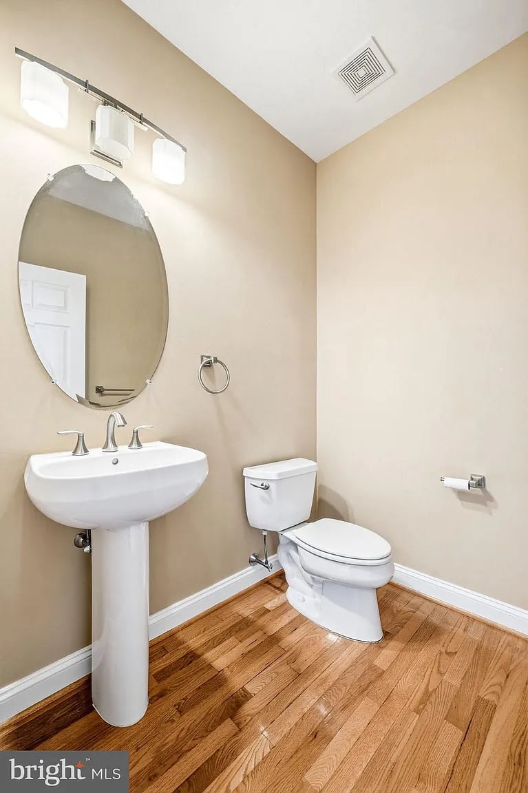 950 Bortons Landing Rd