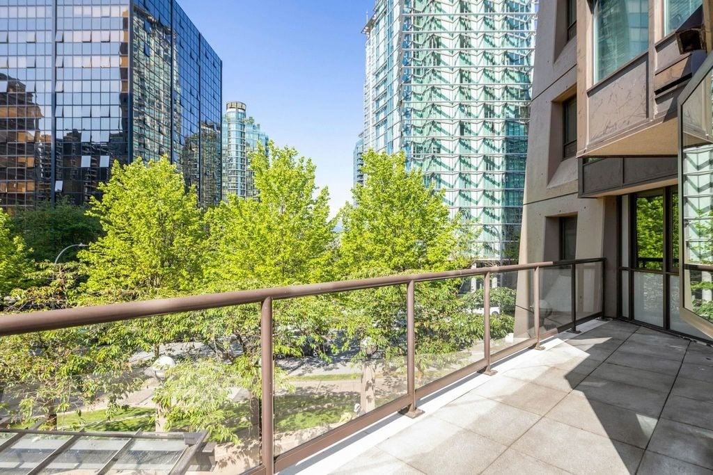 1331 Alberni St, #106
