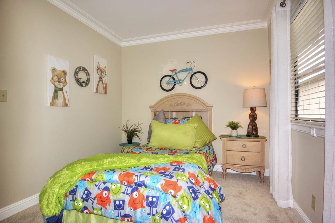 11332 Rolling Hills Dr