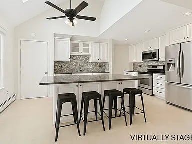 11 Juniper Ln