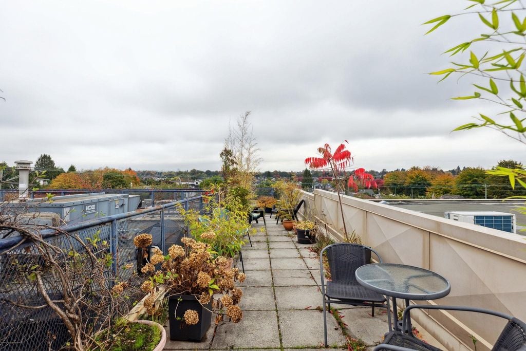 2556 E Hastings St, #314