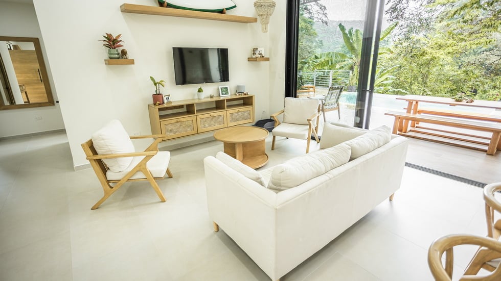 Luxury Riverfront Residence in Playa Dominical Walk to the Beach