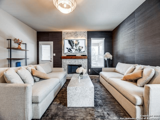 7616 Mission Summit
