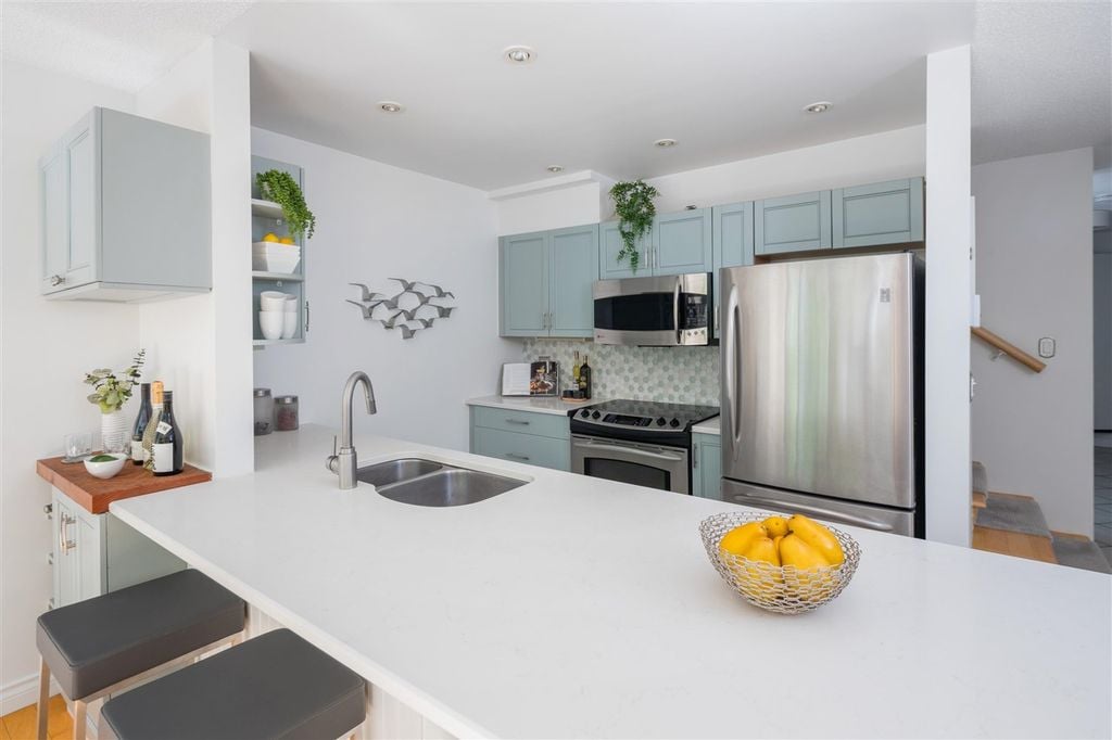 1279 Nicola St #101