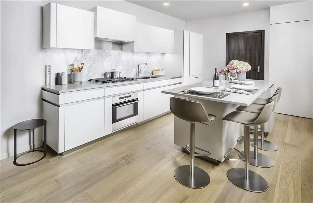 889 Pacific St, #806