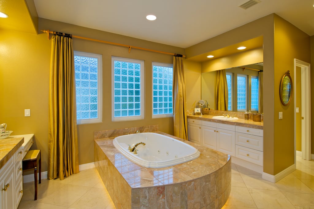 10541 Whispering Hills Lane