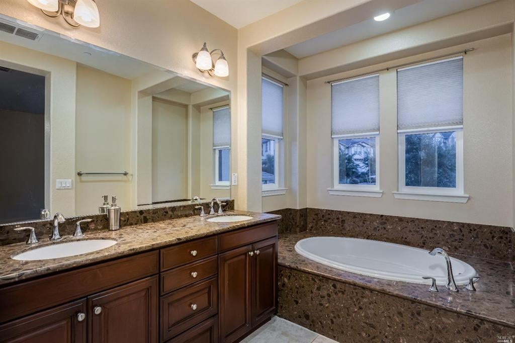 221 Jacquelyn Ln