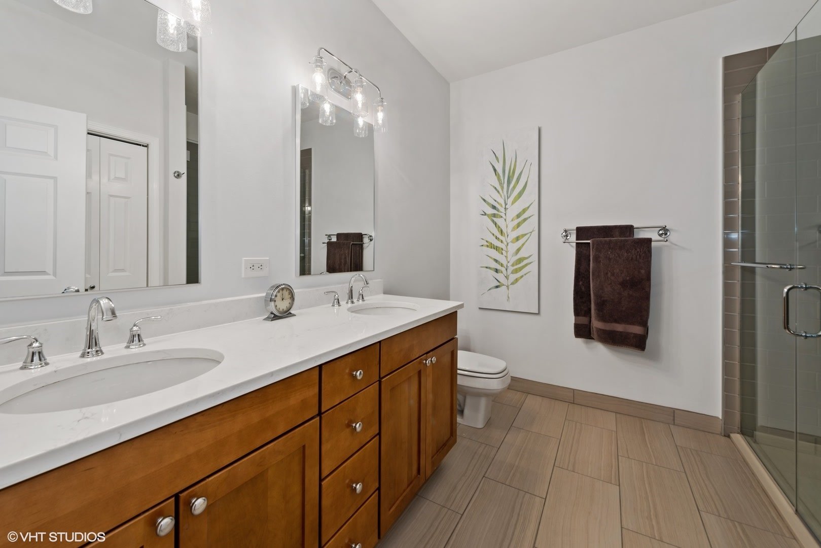 2107 W Belmont 2B