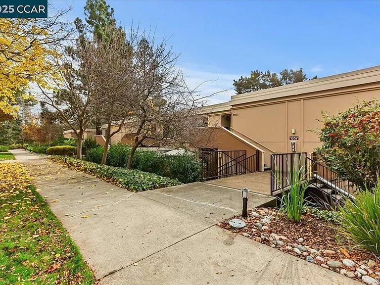 1857 Golden Rain Rd APT 2, Walnut Creek, CA 94595