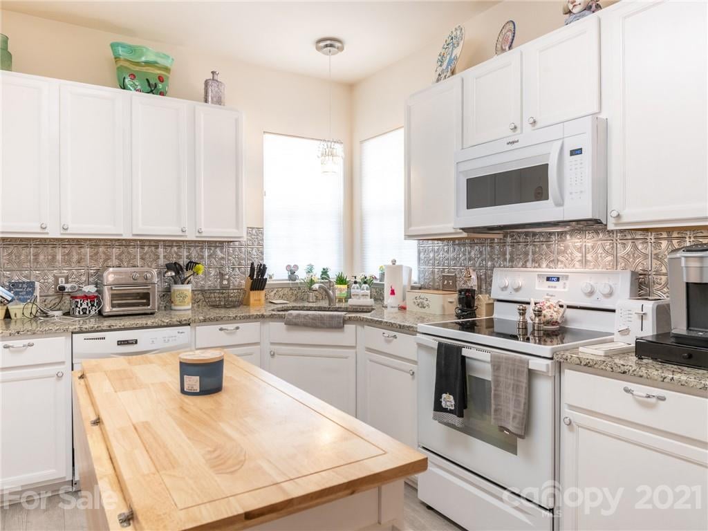 23076 Whimbrel Cir