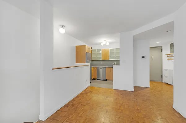 453 West 19th Street #1B