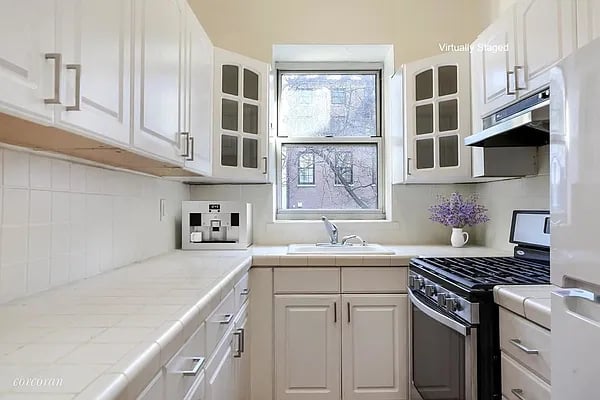 123 Henry Street #2C