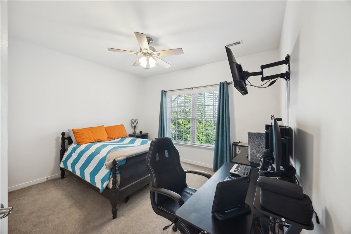 4513 Lake Summer Mews