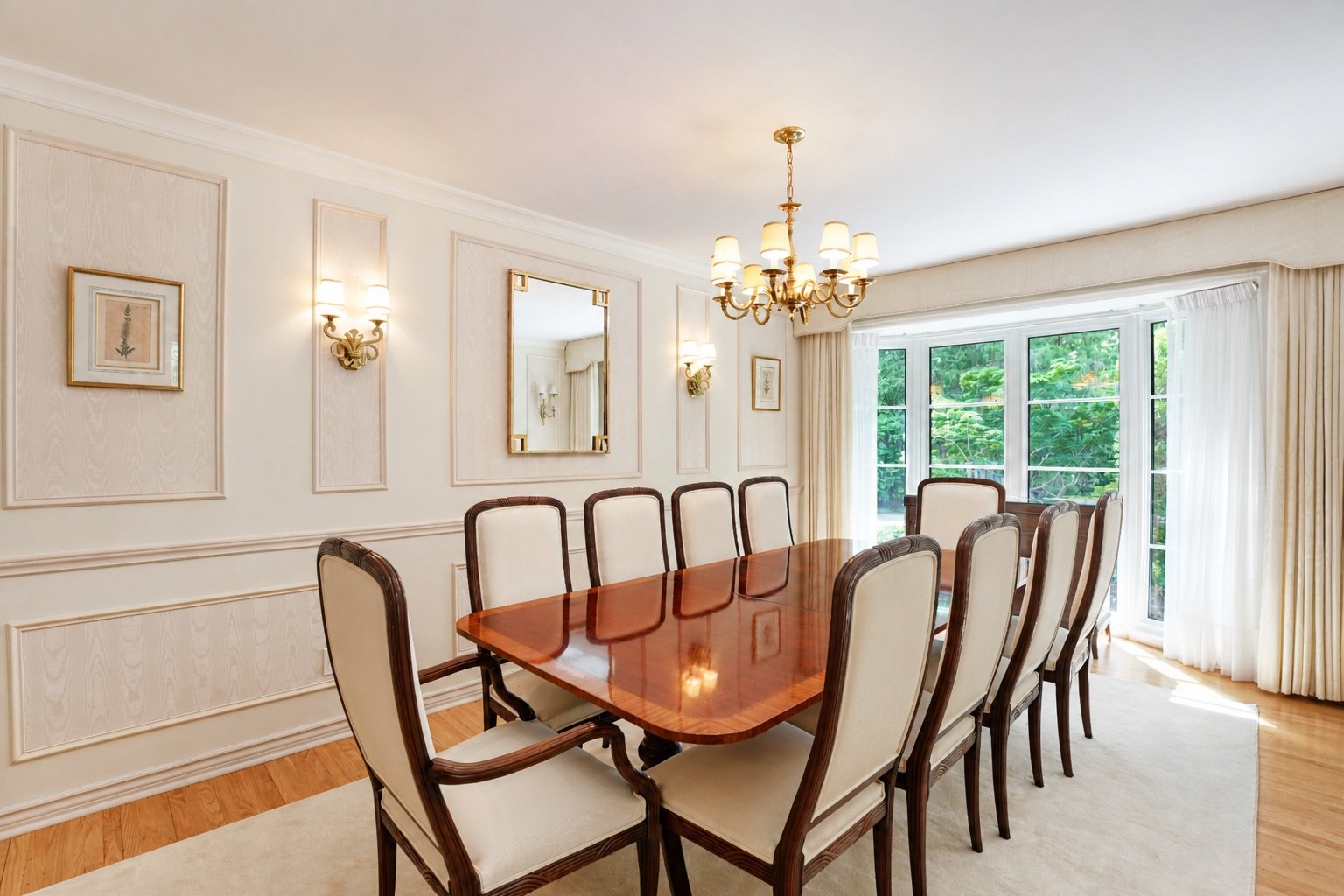 5052 Lakeshore Road, Burlington