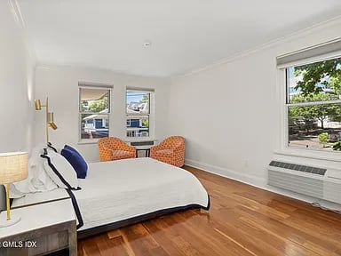 25 W Elm St APT 30