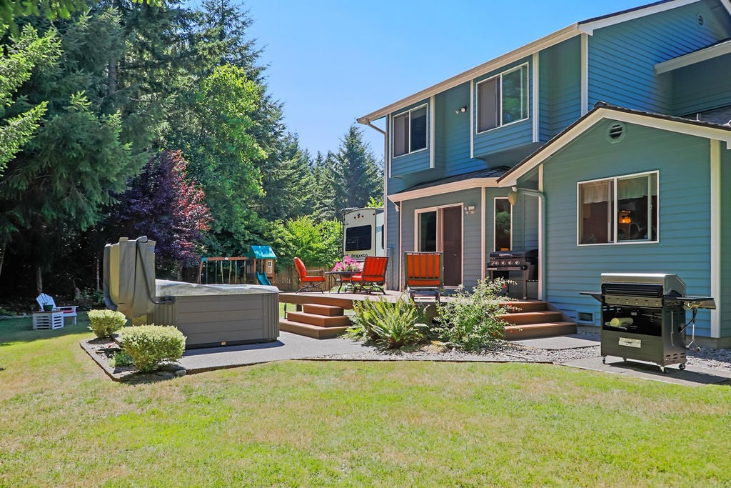 2147 Dunrobin Lane E