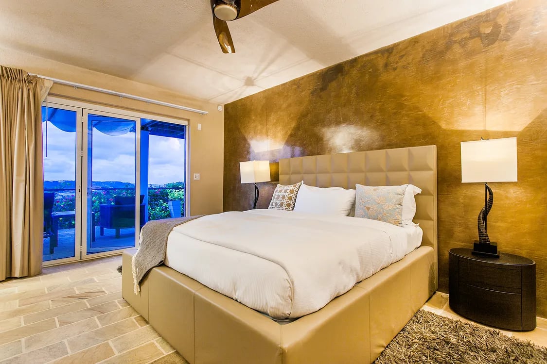 Ce blue Villa