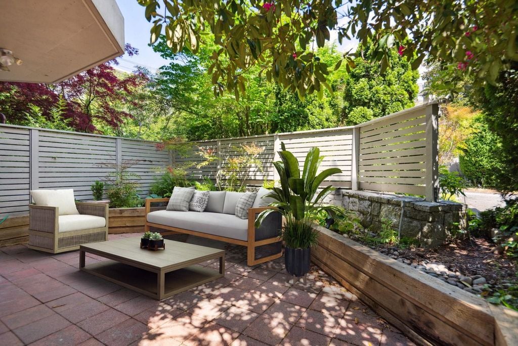 1689 Duchess Ave, #102
