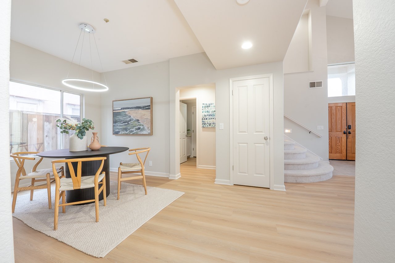 Meridien Court - Gated Community!