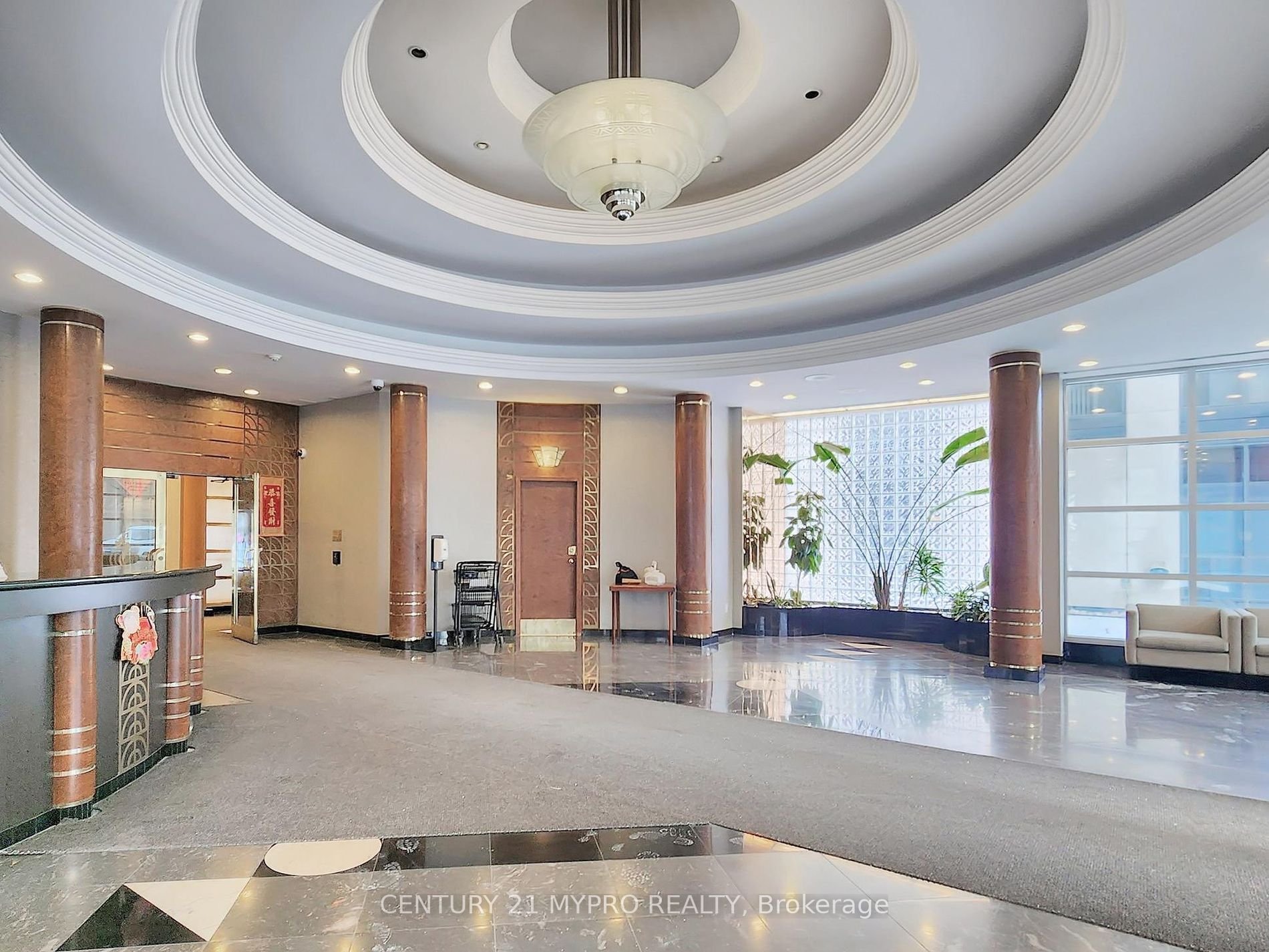 HOLLYWOOD PLAZA PENTHOUSE
