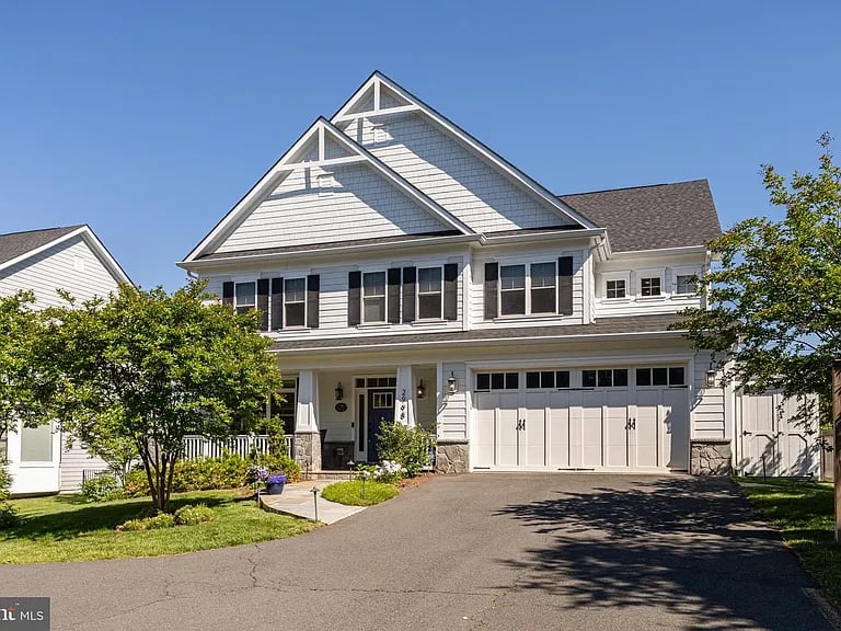 2998 Beechwood Ln