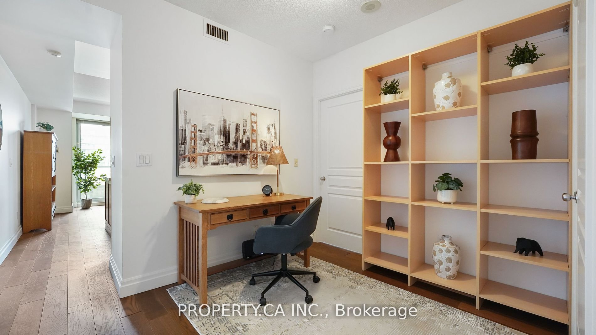 168 King St E 1212
