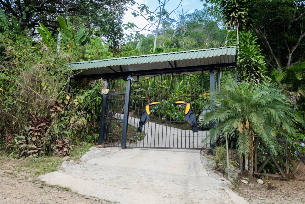 Mountain View Home for Sale in San Isidro | Casa Atlantis Near Reserva Biológica Quebradas