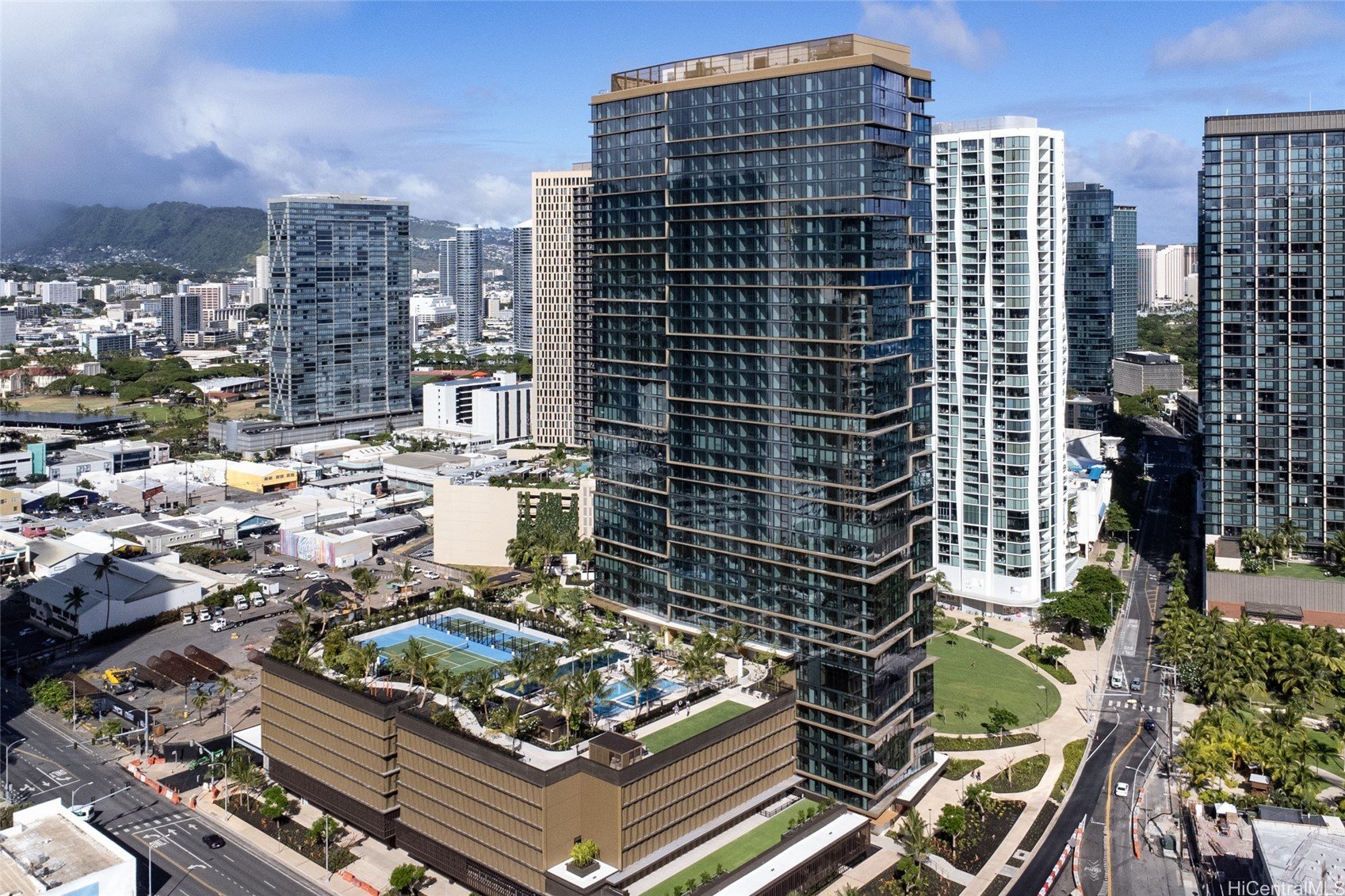 333 Ward Avenue #1607