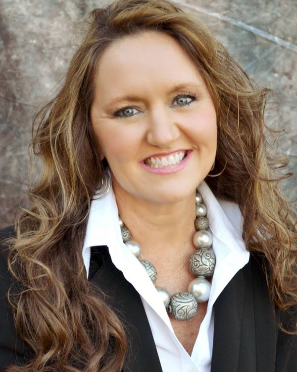 Pamela Holt Butler Florence, AL Real Estate Agent Headshot
