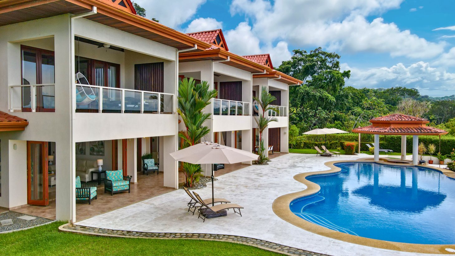Ocean-View Luxury Home in Ojochal with Sunset Views and Retreat Potential