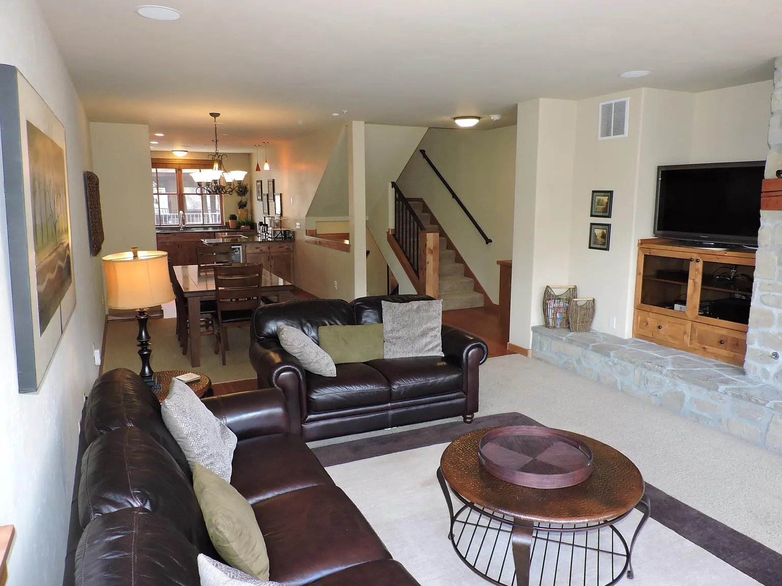101 Emerald St #1D