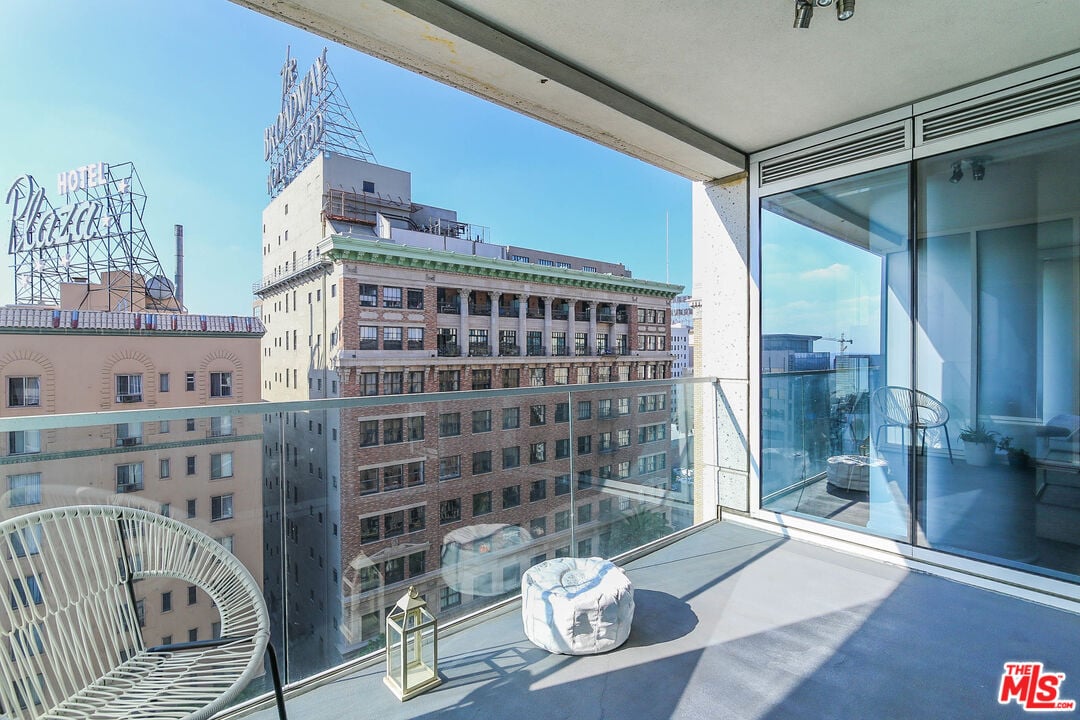 6250 Hollywood Blvd, #11N